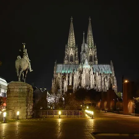 Apartments, Direkt Am Dom Zentrum Grosses 3 50 Qm