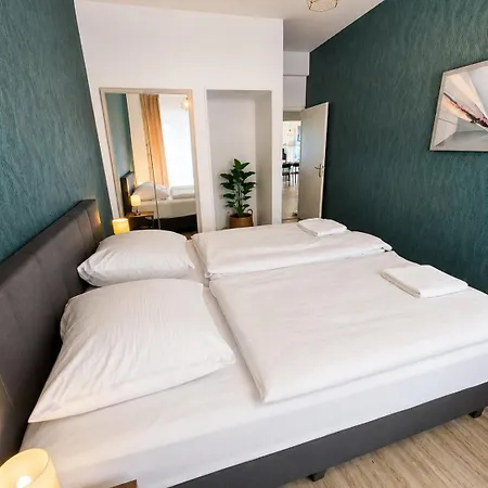 Apartments, Direkt Am Dom Zentrum Grosses 3 50 Qm Appartement